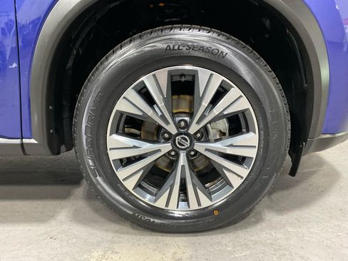 Used 2021 Nissan Rogue SV w/ Premium Package image 31