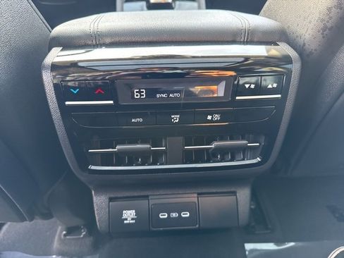 Used 2025 Acura MDX SH-AWD image 22