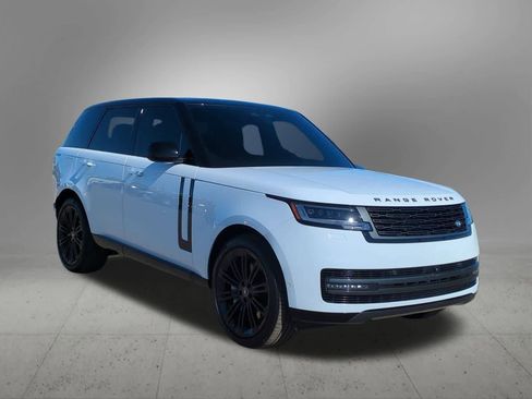 Used 2025 Land Rover Range Rover SE image 8