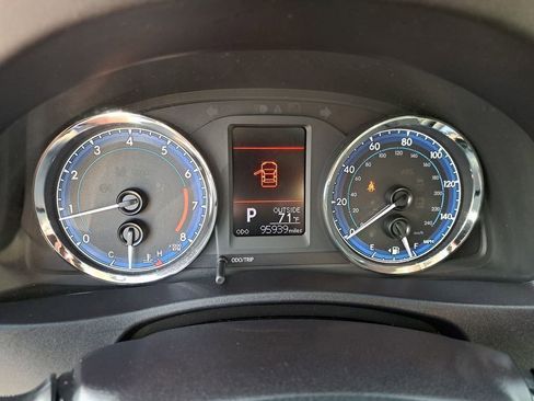 Used 2019 Toyota Corolla LE image 20