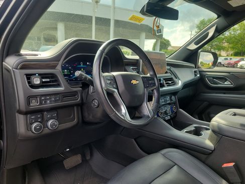 Used 2022 Chevrolet Tahoe LT w/ LT Signature Plus Package AWD/4WD image 17