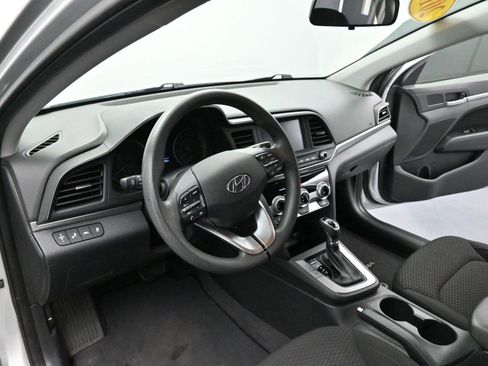 Used 2019 Hyundai Elantra SEL w/ Cargo Package image 14