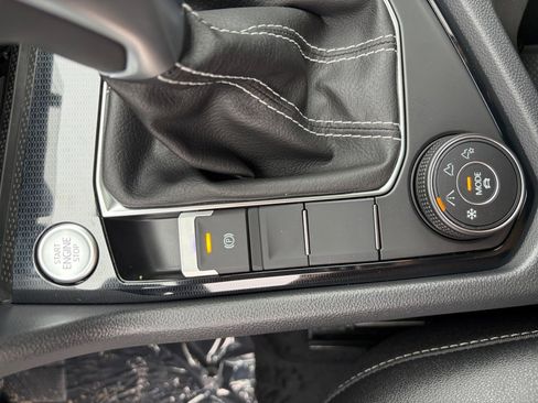 Used 2026 Volkswagen Taos SE image 20