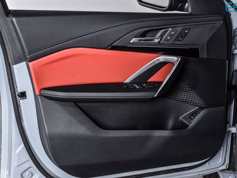 Used 2025 BMW X2 xDrive28i image 12