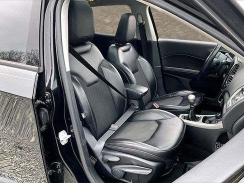 Used 2018 Jeep Compass Latitude w/ Popular Equipment Group image 7