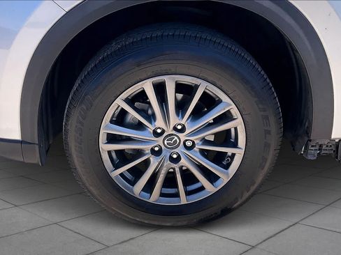 Used 2017 MAZDA CX-5 Touring FWD image 11