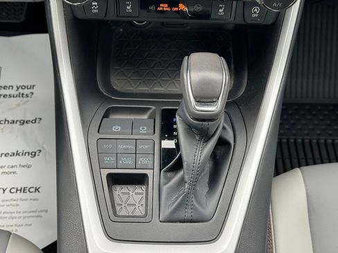 Certified 2023 Toyota RAV4 XLE Premium AWD/4WD image 32