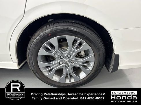 Used 2026 Honda Odyssey Touring image 6