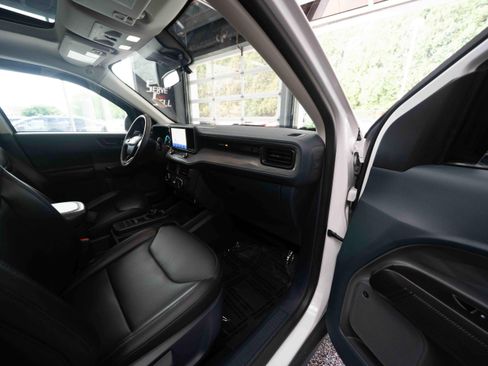 Used 2024 Ford Maverick Lariat w/ Black Appearance Package FWD image 25