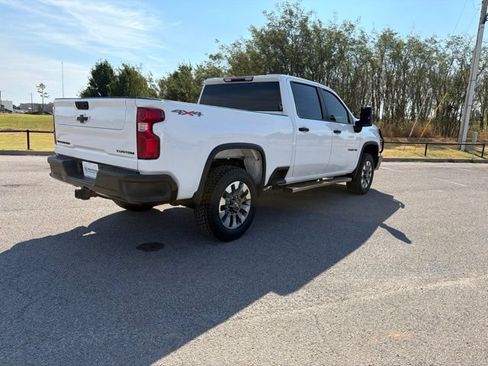 Used 2023 Chevrolet Silverado 2500 Custom w/ Custom Value Package AWD/4WD image 5