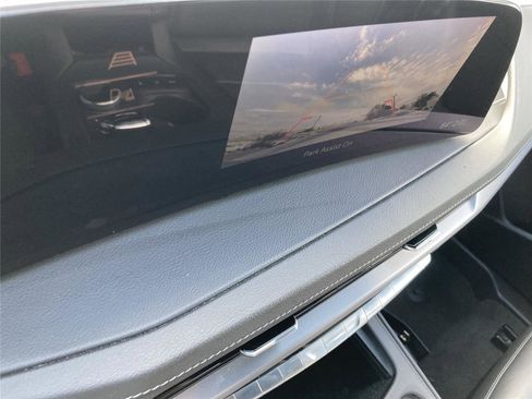 Used 2024 Cadillac XT4 Premium Luxury image 13