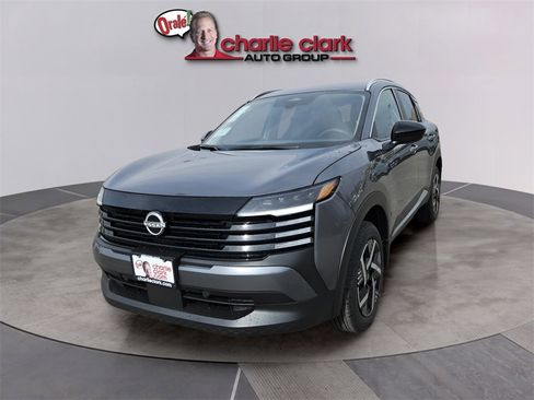 New 2026 Nissan Kicks SV image 2