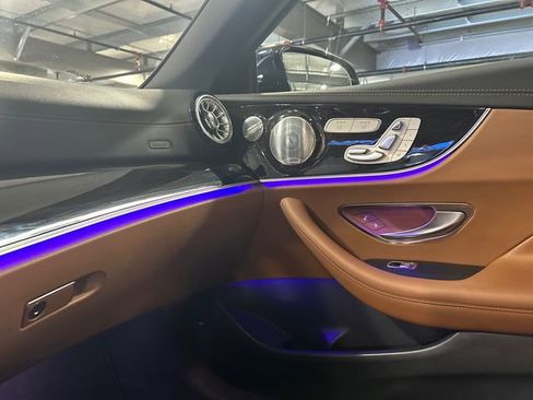 Used 2018 Mercedes-Benz E 400 4MATIC Cabriolet image 18