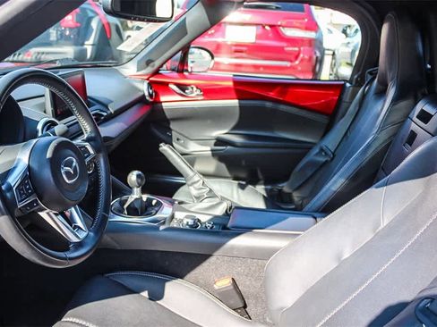 Used 2022 MAZDA MX-5 Miata Grand Touring w/ Appearance Package image 19