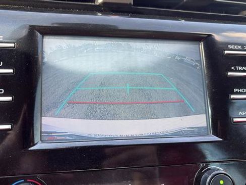 Used 2019 Toyota Camry SE image 27