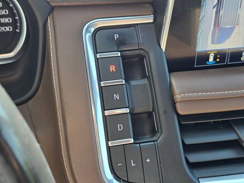 Used 2021 Chevrolet Tahoe High Country w/ Premium Package AWD/4WD image 41
