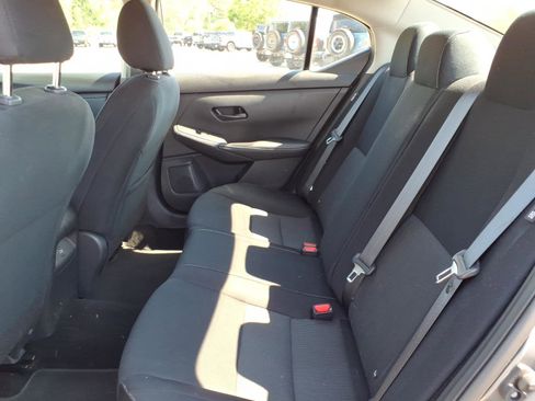 Used 2024 Nissan Sentra SV FWD image 17