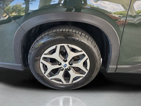 Used 2024 Subaru Forester Premium AWD/4WD image 28
