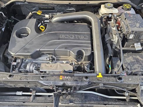 Used 2024 Chevrolet Equinox LT image 32