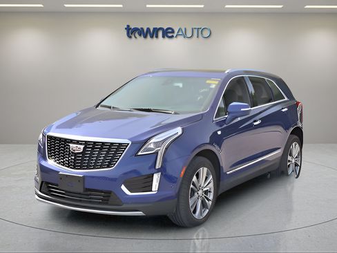 Used 2023 Cadillac XT5 Premium Luxury w/ Technology Package AWD/4WD image 11