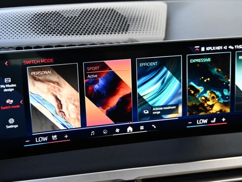 Certified 2025 BMW iX xDrive50 image 21