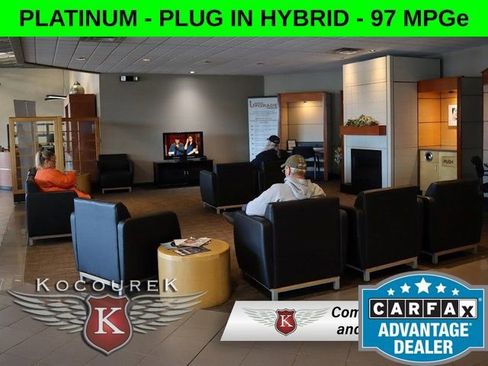 Used 2018 Ford Fusion Energi Platinum image 32