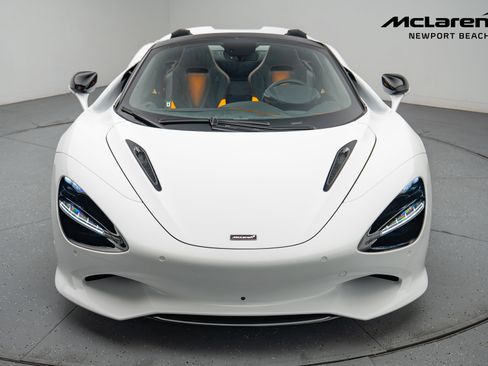 Used 2026 McLaren 750S Spider RWD image 11
