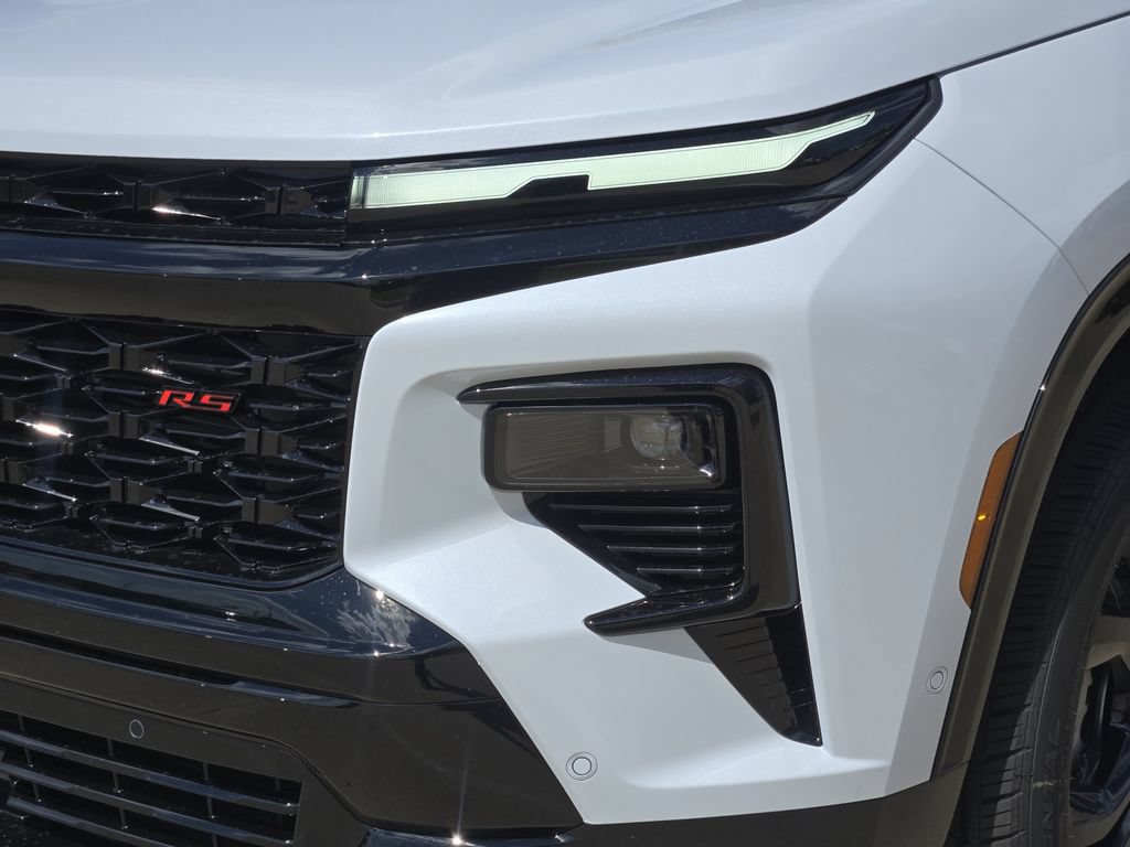 New 2027 Chevrolet Traverse RS w/ LPO, Floor Liner Package AWD/4WD image 6