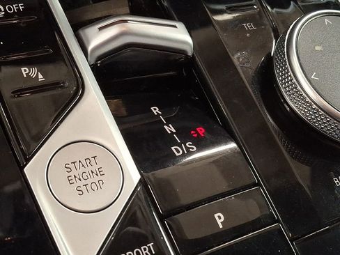 Certified 2024 BMW X7 xDrive40i w/ M Sport Package image 12