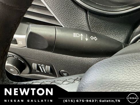 Used 2021 Jeep Cherokee Latitude Lux w/ Comfort/Convenience Group AWD/4WD image 47