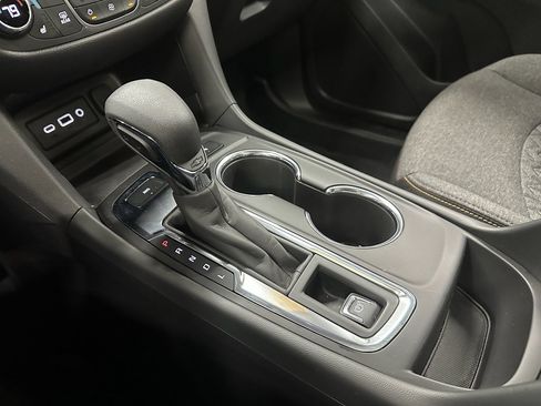 Certified 2024 Chevrolet Equinox LT w/ LPO, Floor Liner Package image 29