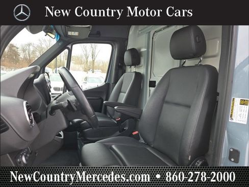 Used 2022 Mercedes-Benz Sprinter 2500 image 15