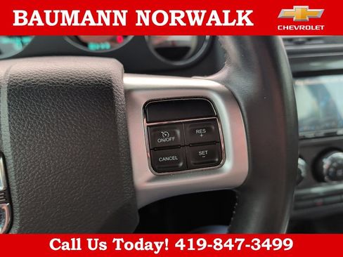 Used 2013 Dodge Challenger SXT RWD image 24