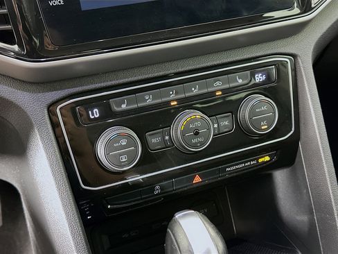 Used 2023 Volkswagen Atlas SE w/ Panoramic Sunroof Package image 23