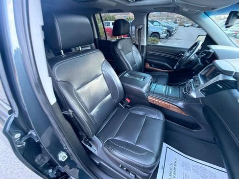 Used 2020 Chevrolet Suburban Premier image 29