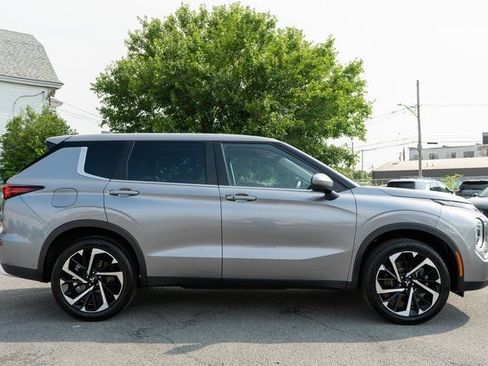 Used 2023 Mitsubishi Outlander SE AWD/4WD image 5