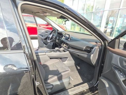 Used 2021 Nissan Rogue SV AWD/4WD image 10