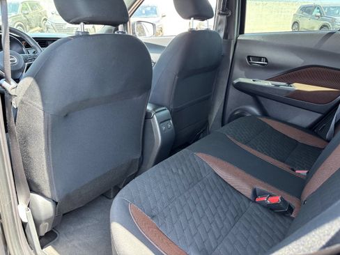 Certified 2024 Nissan Kicks SR FWD image 18