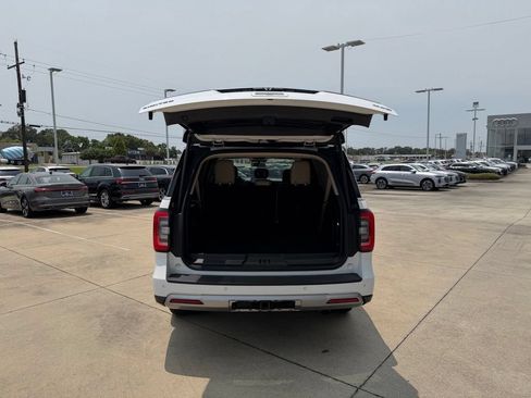 Used 2024 Ford Expedition Max Limited RWD image 29