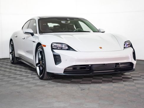 Certified 2023 Porsche Taycan GTS image 8