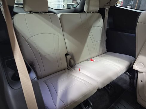 Used 2020 Buick Enclave Essence w/ Sound and Sites Package image 12