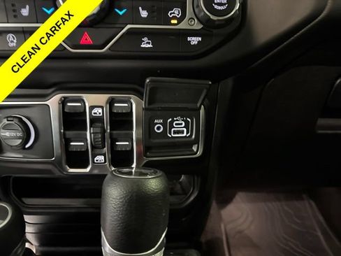 Used 2021 Jeep Wrangler Unlimited Sahara w/ Cold Weather Group AWD/4WD image 20