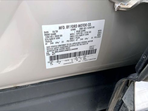 Used 2021 Lincoln Aviator 2WD image 37