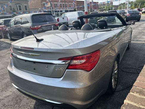Used 2013 Chrysler 200 Limited FWD image 4