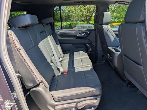 Used 2024 Chevrolet Suburban RST w/ Luxury Package AWD/4WD image 13