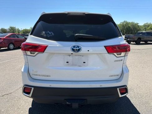 Used 2017 Toyota Highlander Limited Platinum AWD/4WD image 5