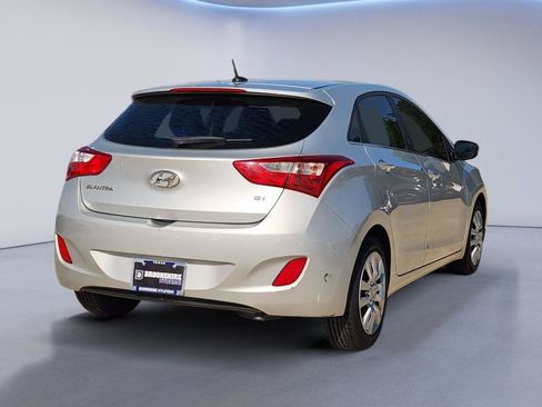 Used 2016 Hyundai Elantra GT FWD image 9