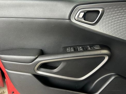 Used 2022 Kia Soul LX w/ Technology Package image 22