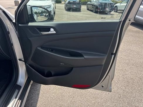 Used 2020 Hyundai Tucson Limited FWD image 23