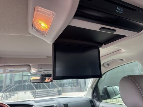 Used 2020 Toyota Sequoia Platinum image 8